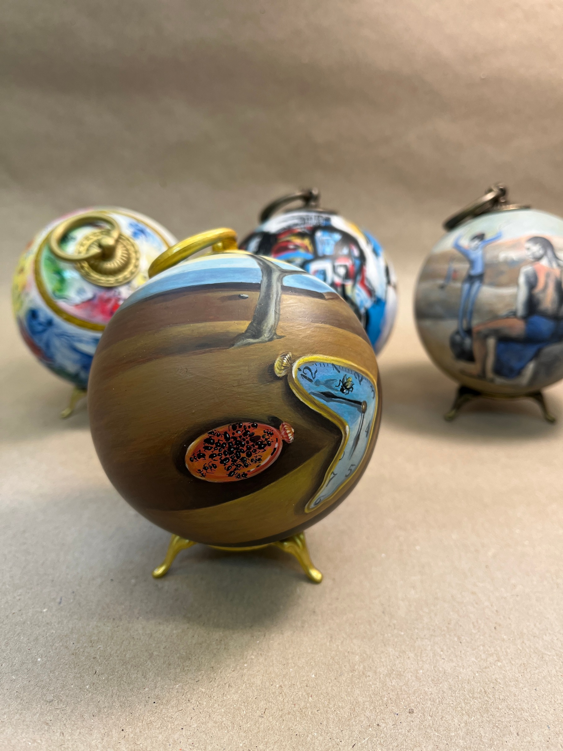 Коллекционный шар по мотивам картины Сальвадора Дали «Постоянство памяти» - изображение 6