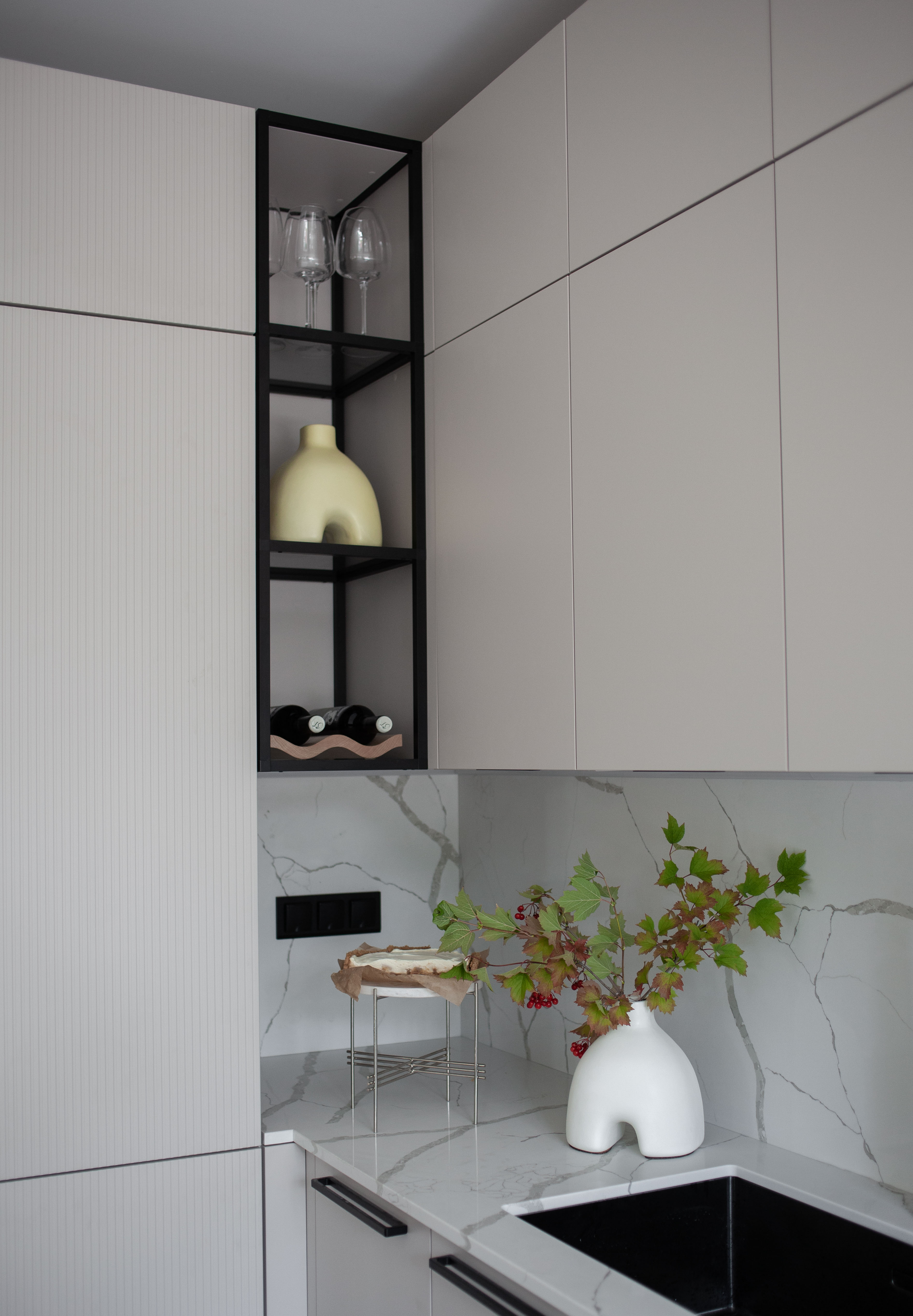 Скульптурная ваза/ букстопер AMBI - изображение 6