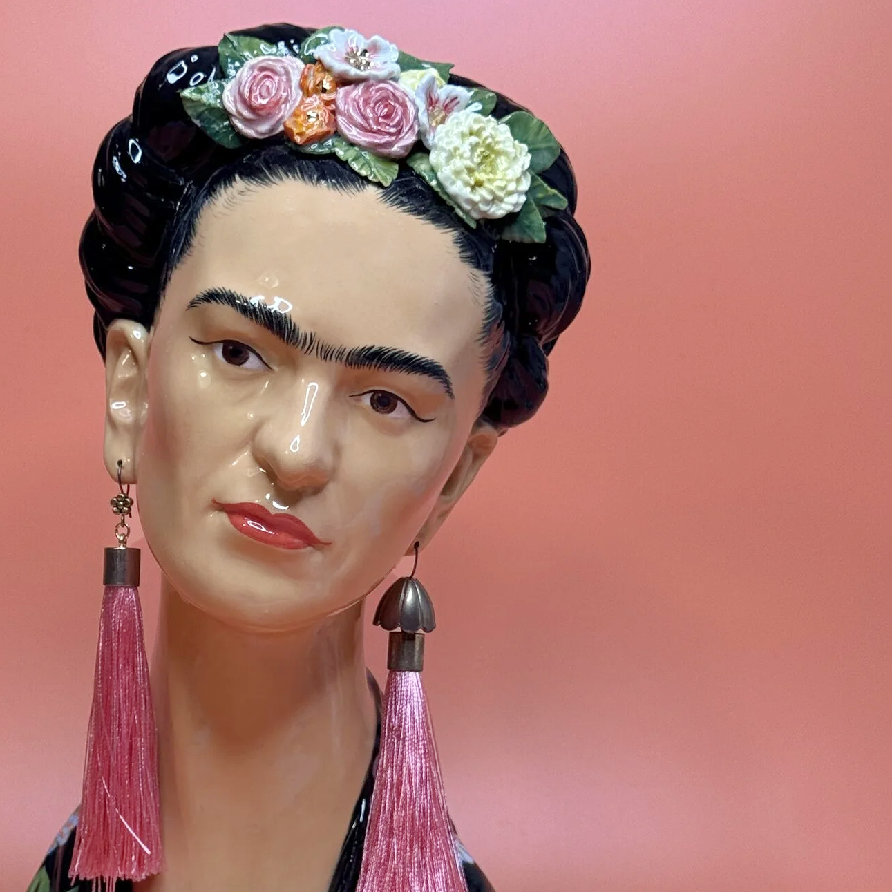 Ваза Фрида "Розы" by LeTi.ceramics — дизайнерская мебель, свет и декор Made Sense