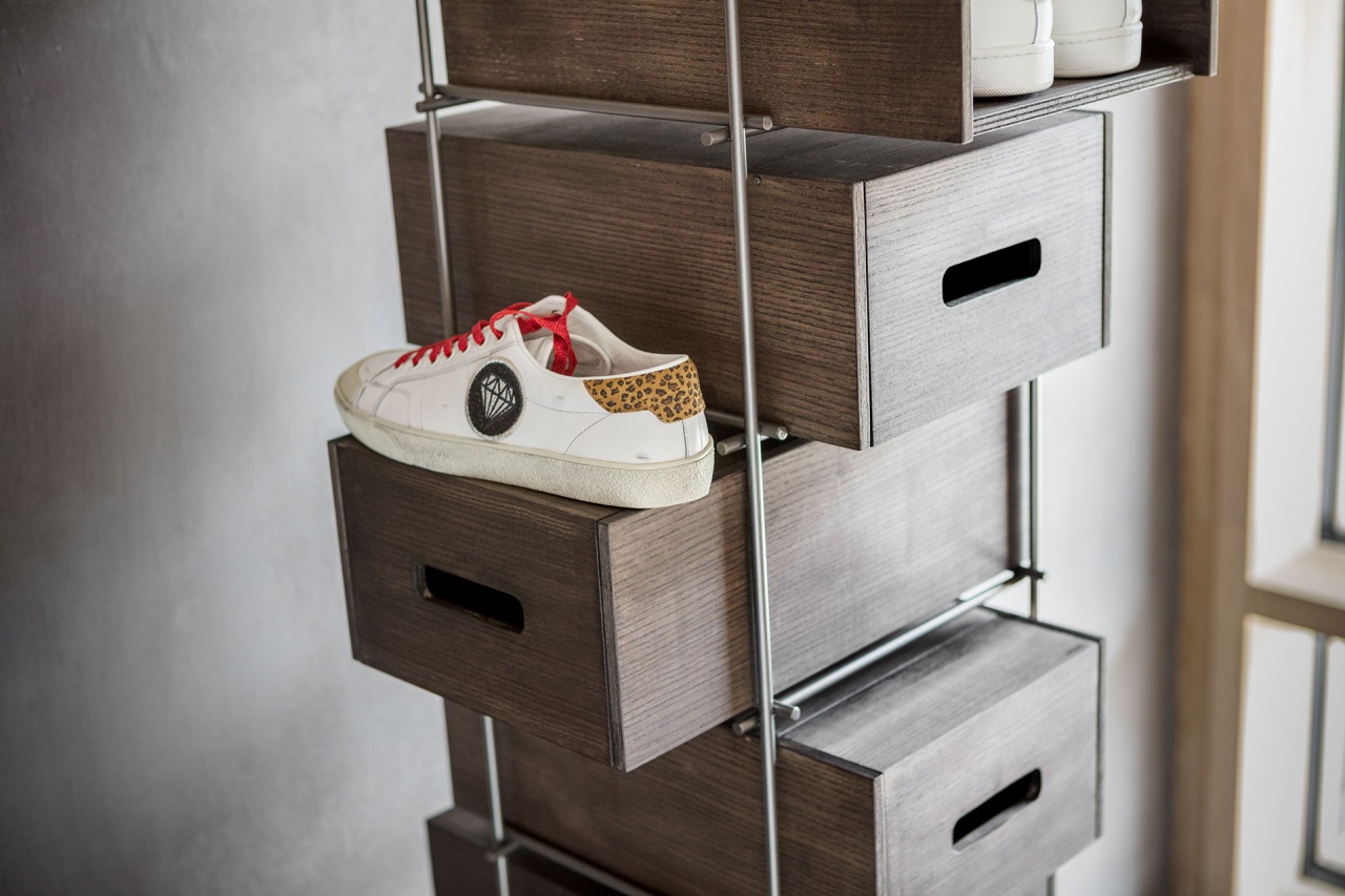 Обувница Manolo by Mogg — дизайнерская мебель, свет и декор Made Sense