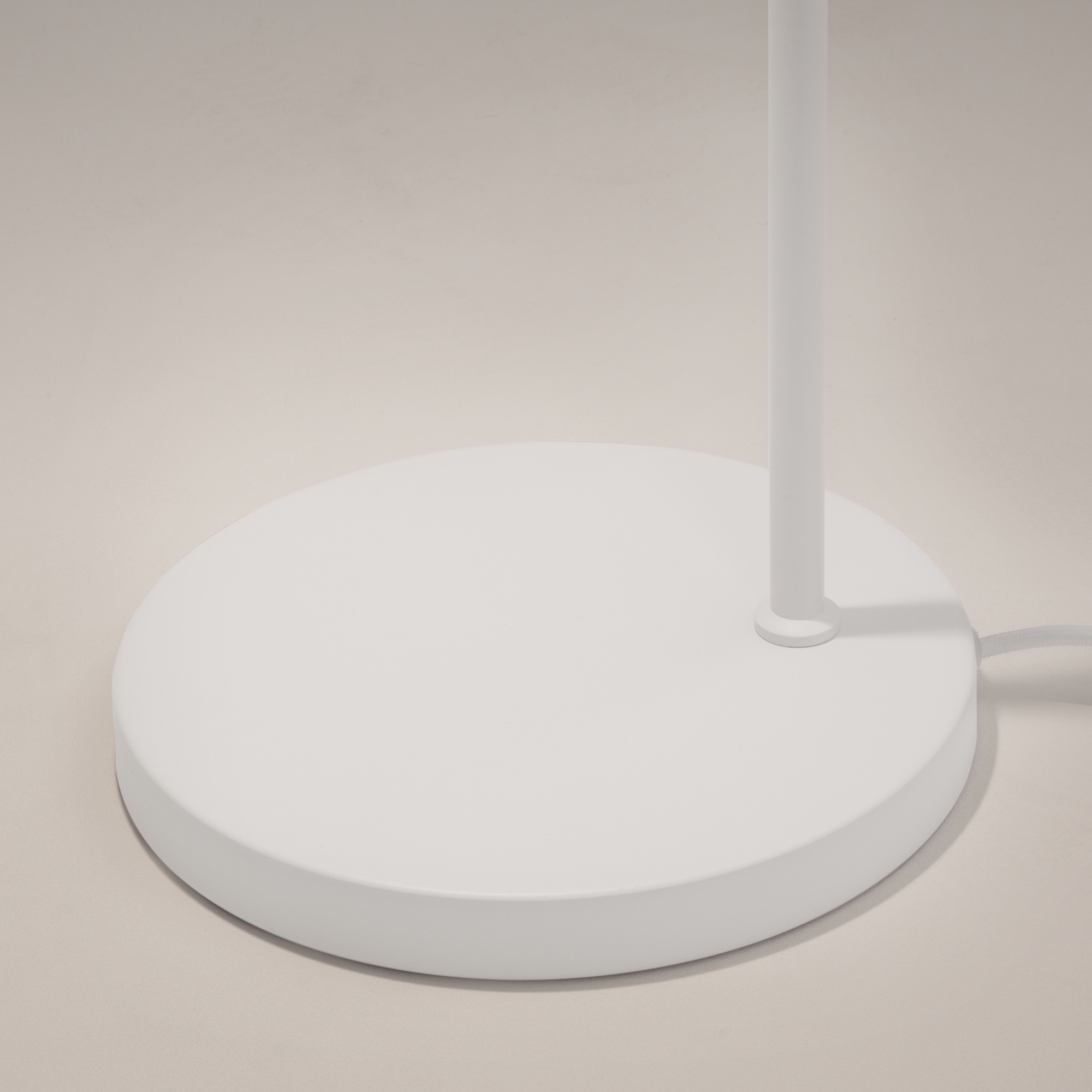 Напольный светильник (торшер) Maytoni MOD129FL-01W - изображение 7