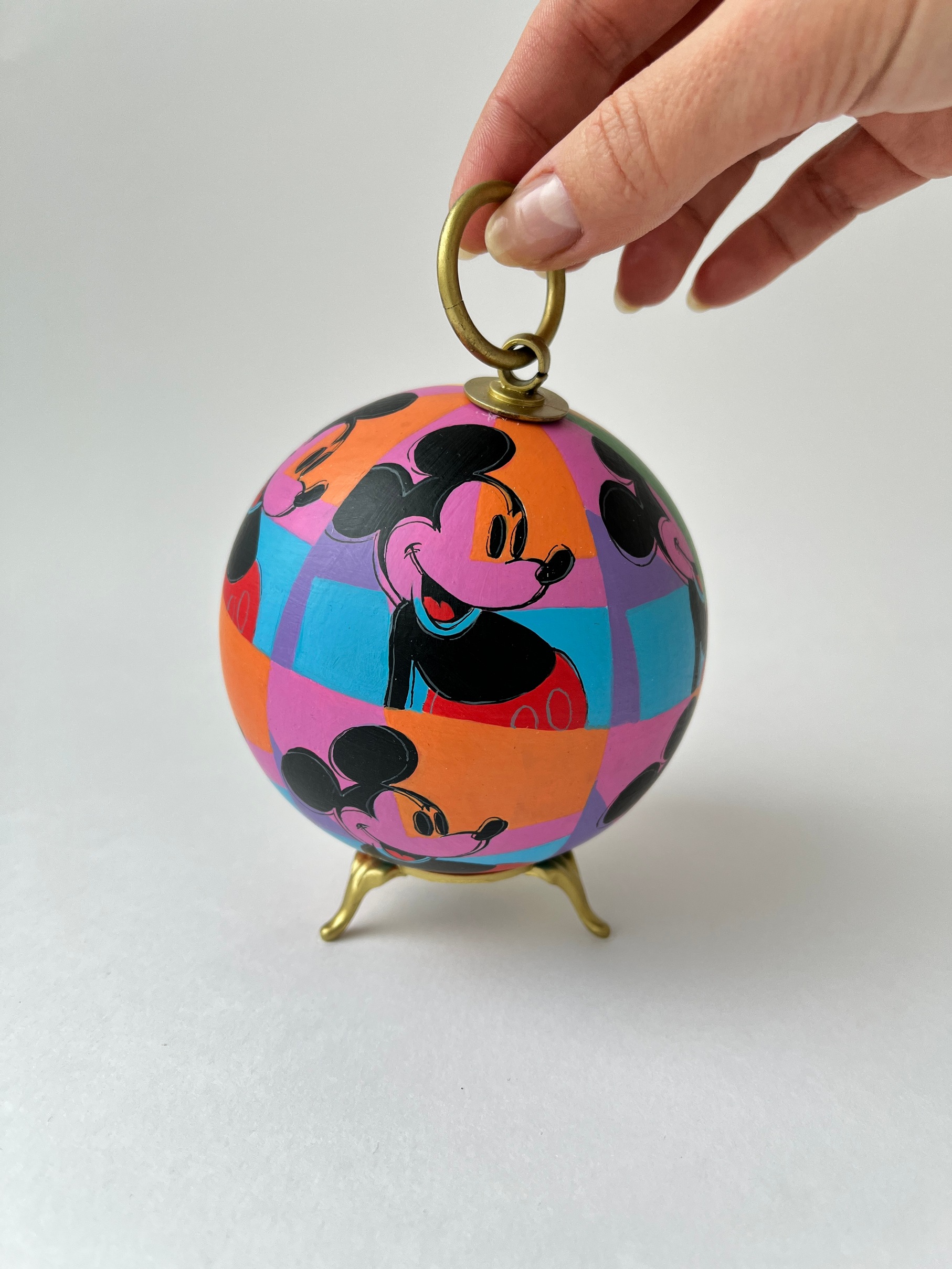 Коллекционный шар по мотивам картины Энди Уорхола «Микки Маус 265» - изображение 5