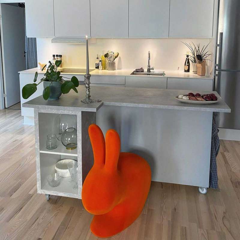 Стул Rabbit Chair Velvet by Qeeboo — дизайнерская мебель, свет и декор Made Sense