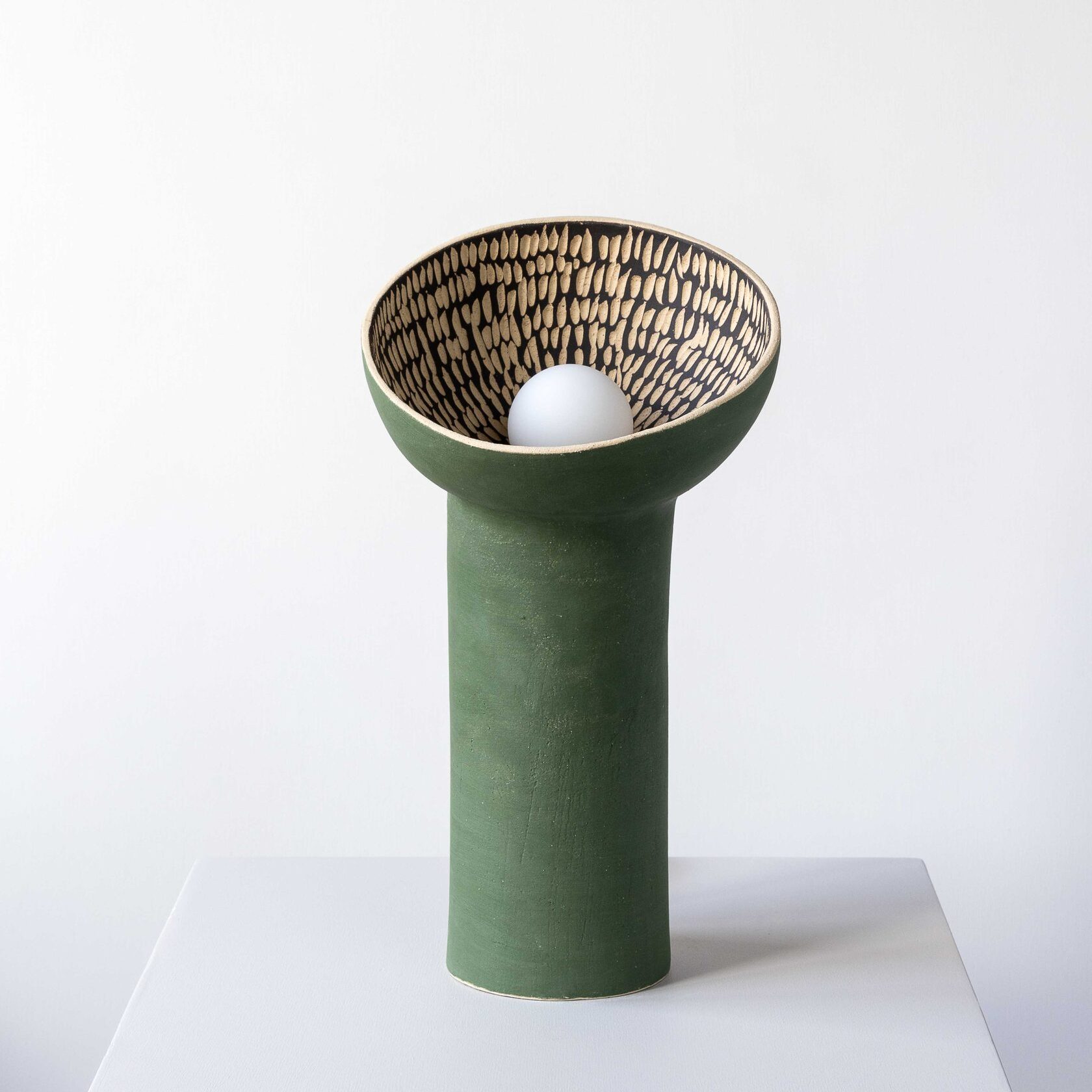 Настольная лампа SIGNAL green by Polina Artamonova — дизайнерская мебель, свет и декор Made Sense