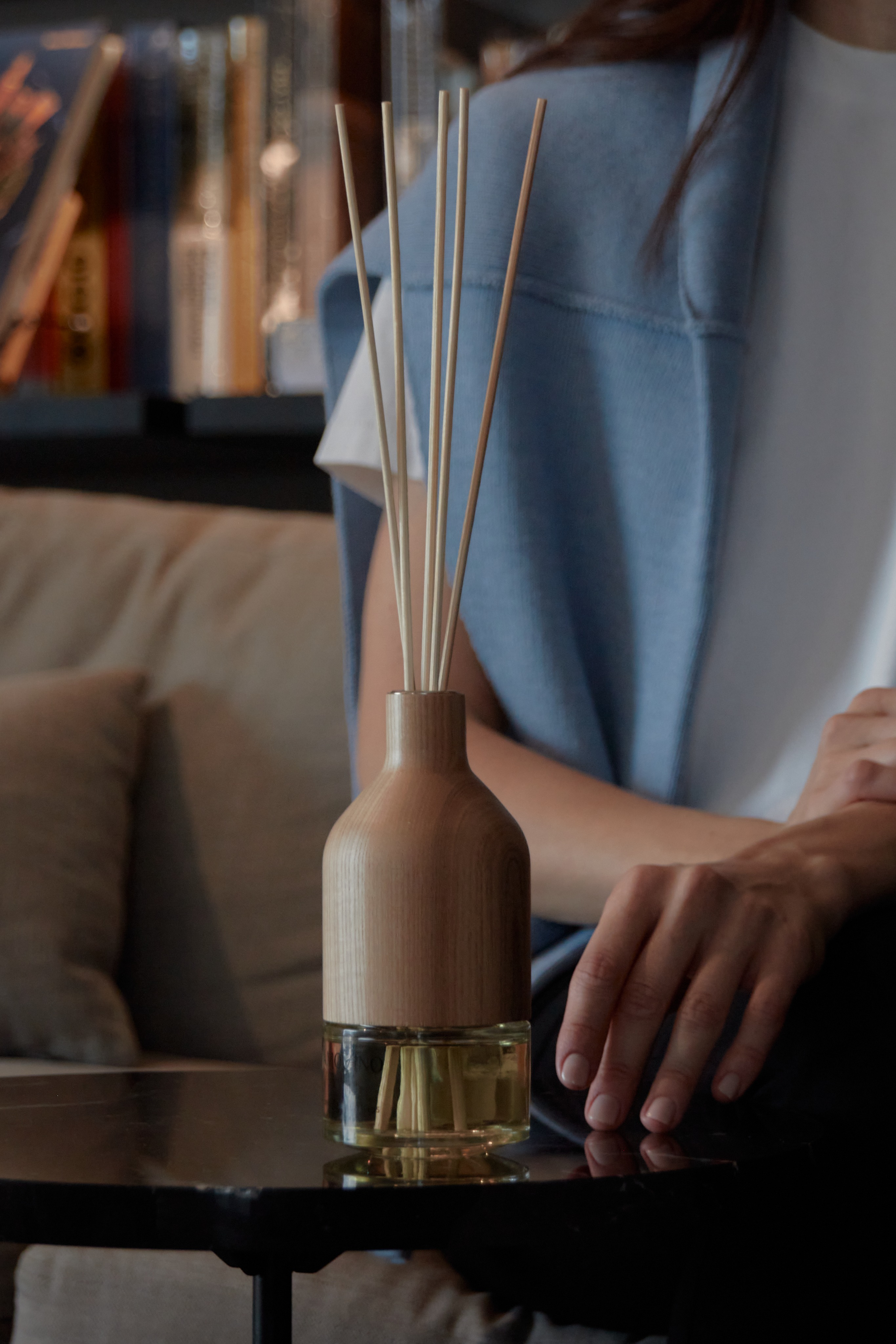 Интерьерный диффузор c палочками AMOVINO/ 4 аромата, светлый ясень - изображение 4