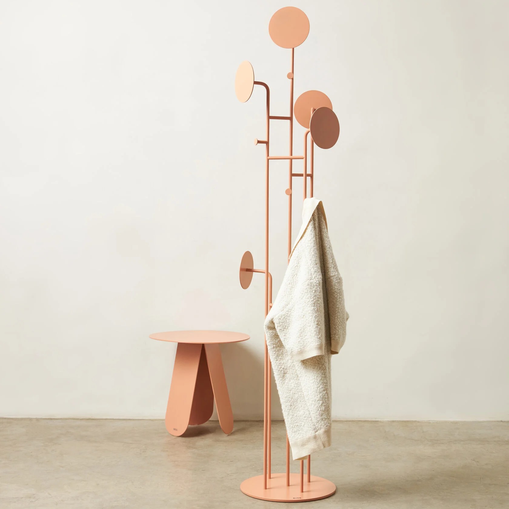 Напольная вешалка FONO