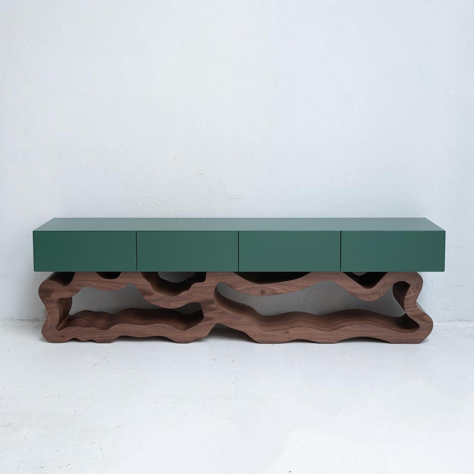 Тумба "Гигантский Эклер"