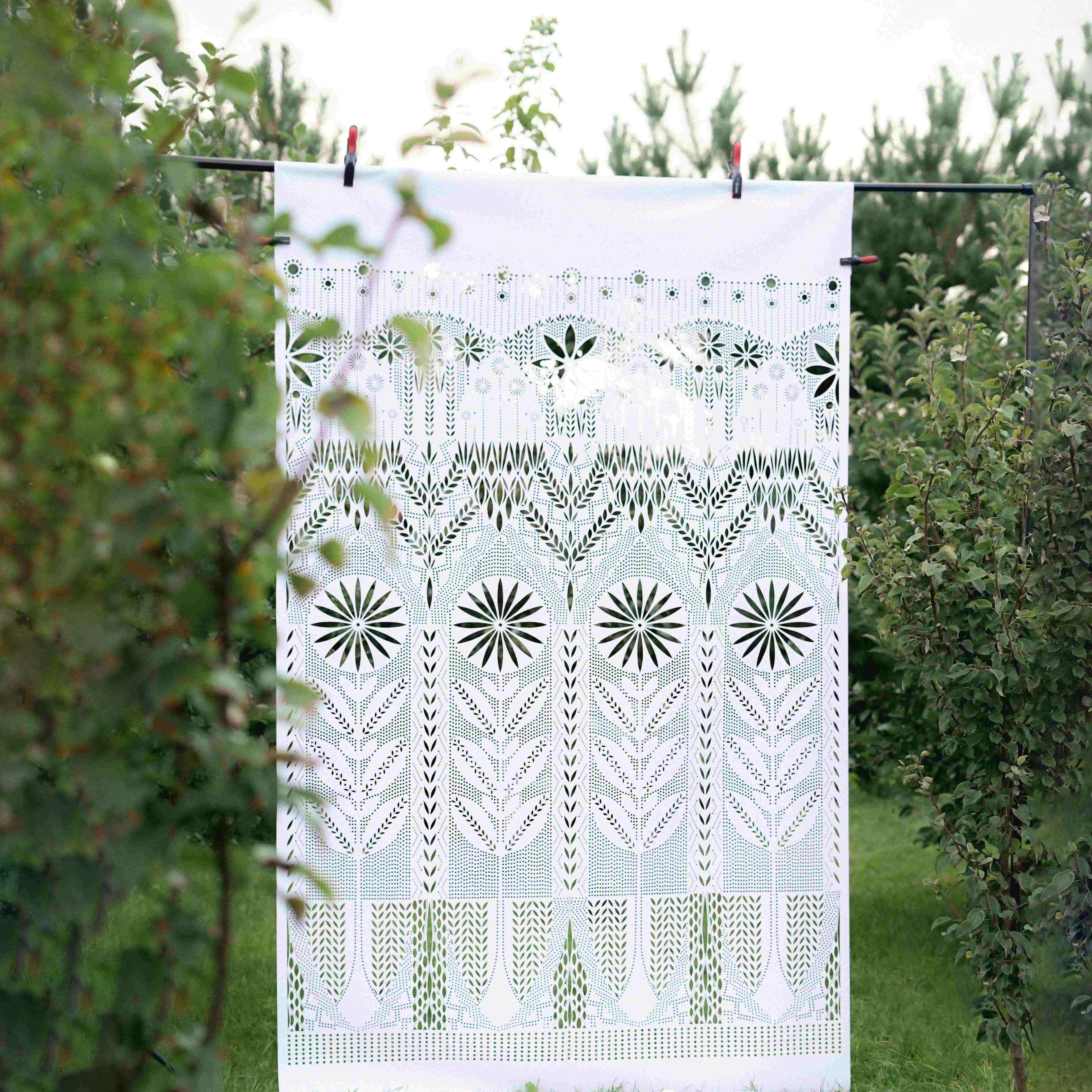 Интерьерное панно в технике вытинанка (размер M) 