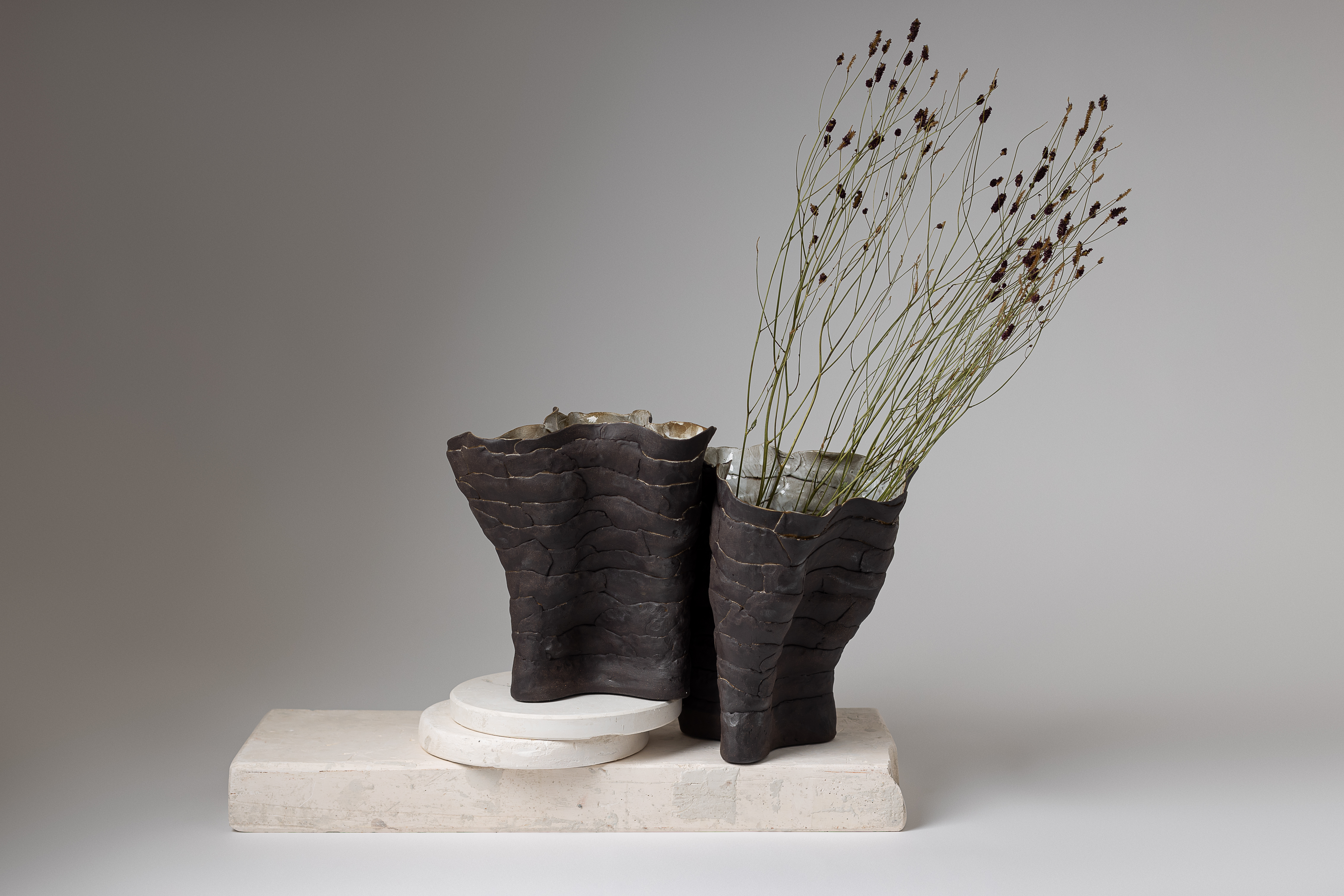 Ваза Изгибы парные by Ceramum — дизайнерская мебель, свет и декор Made Sense
