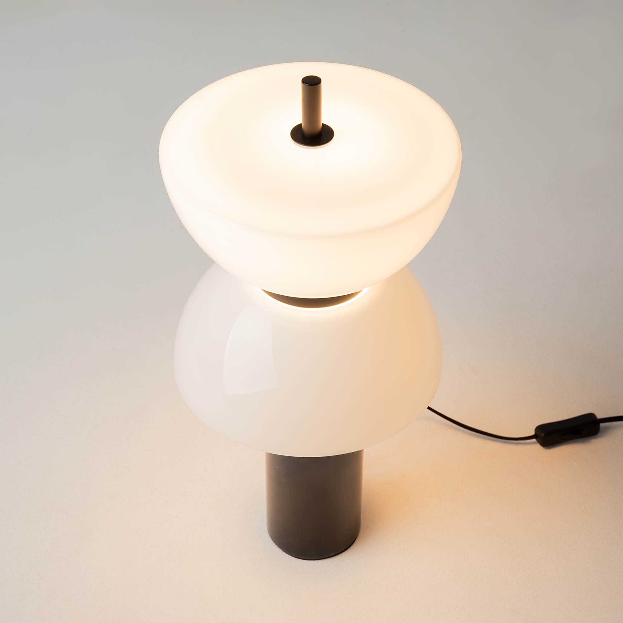 Настольный светильник Maytoni MOD178TL-L11B3K - изображение 15