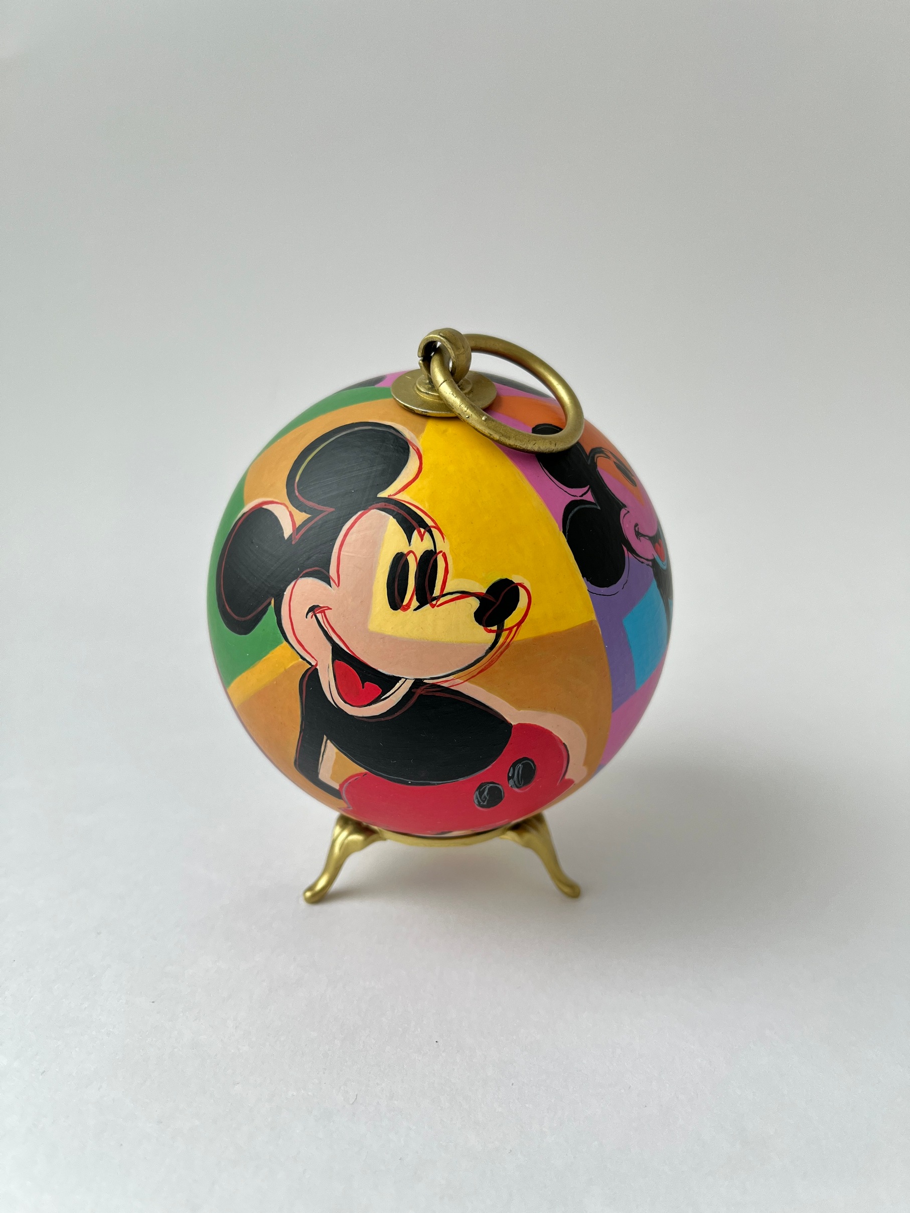 Коллекционный шар по мотивам картины Энди Уорхола «Микки Маус 265» - изображение 2