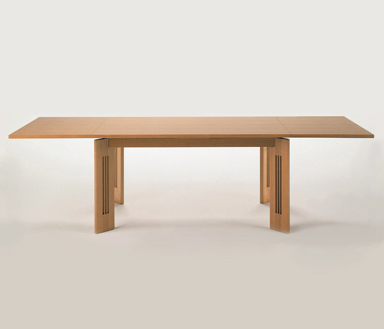 Раскладной стол Berlino by Cassina — дизайнерская мебель, свет и декор Made Sense