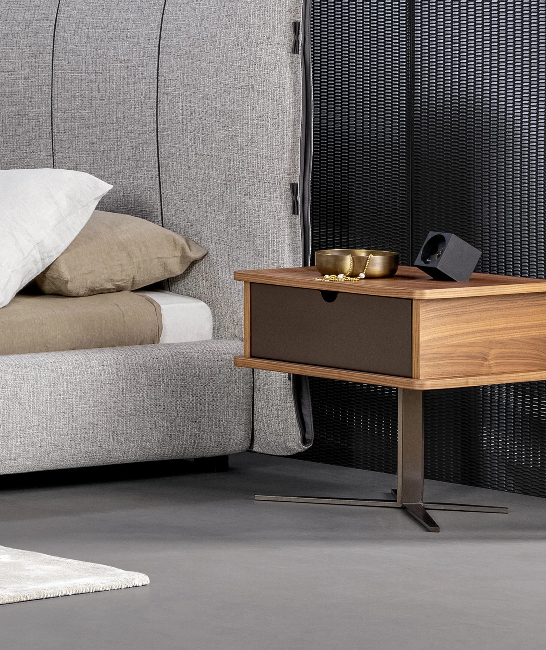 Прикроватная тумба NELSON by Bonaldo — дизайнерская мебель, свет и декор Made Sense