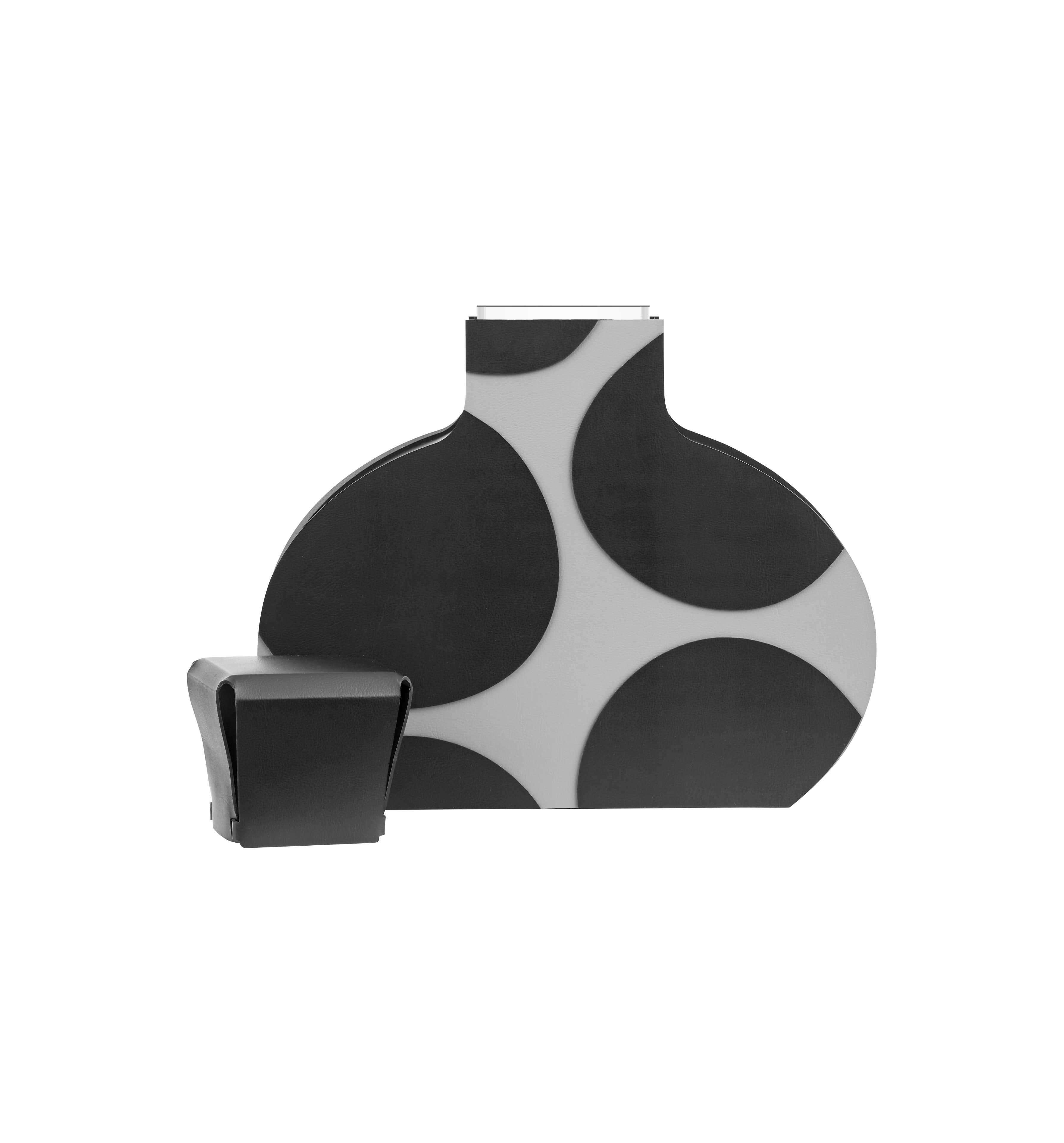 Ваза Otto Mod. 1.1  (01-Black/03-Grey) by ADJ STYLE — дизайнерская мебель, свет и декор Made Sense