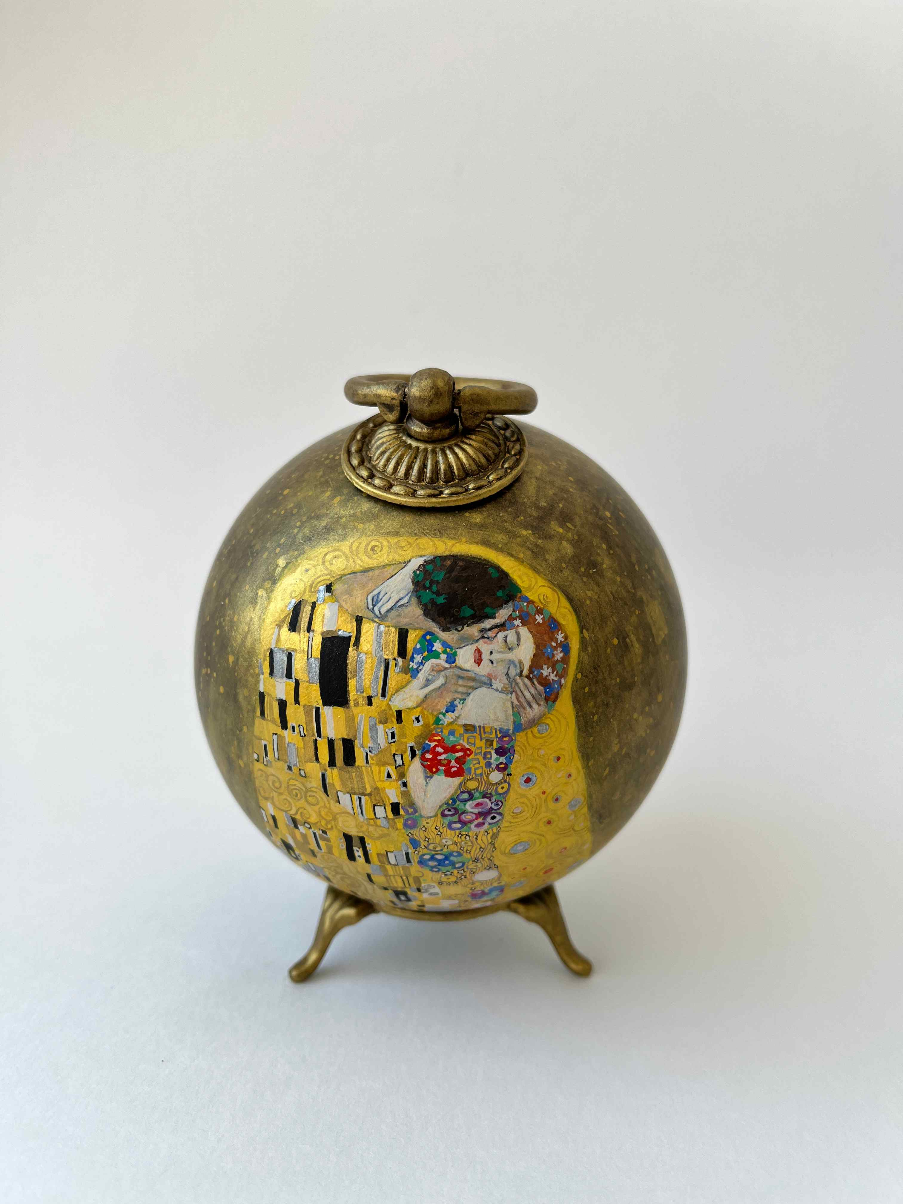 Коллекционный шар по мотивам картины Густава Климта «Поцелуй» - изображение 3