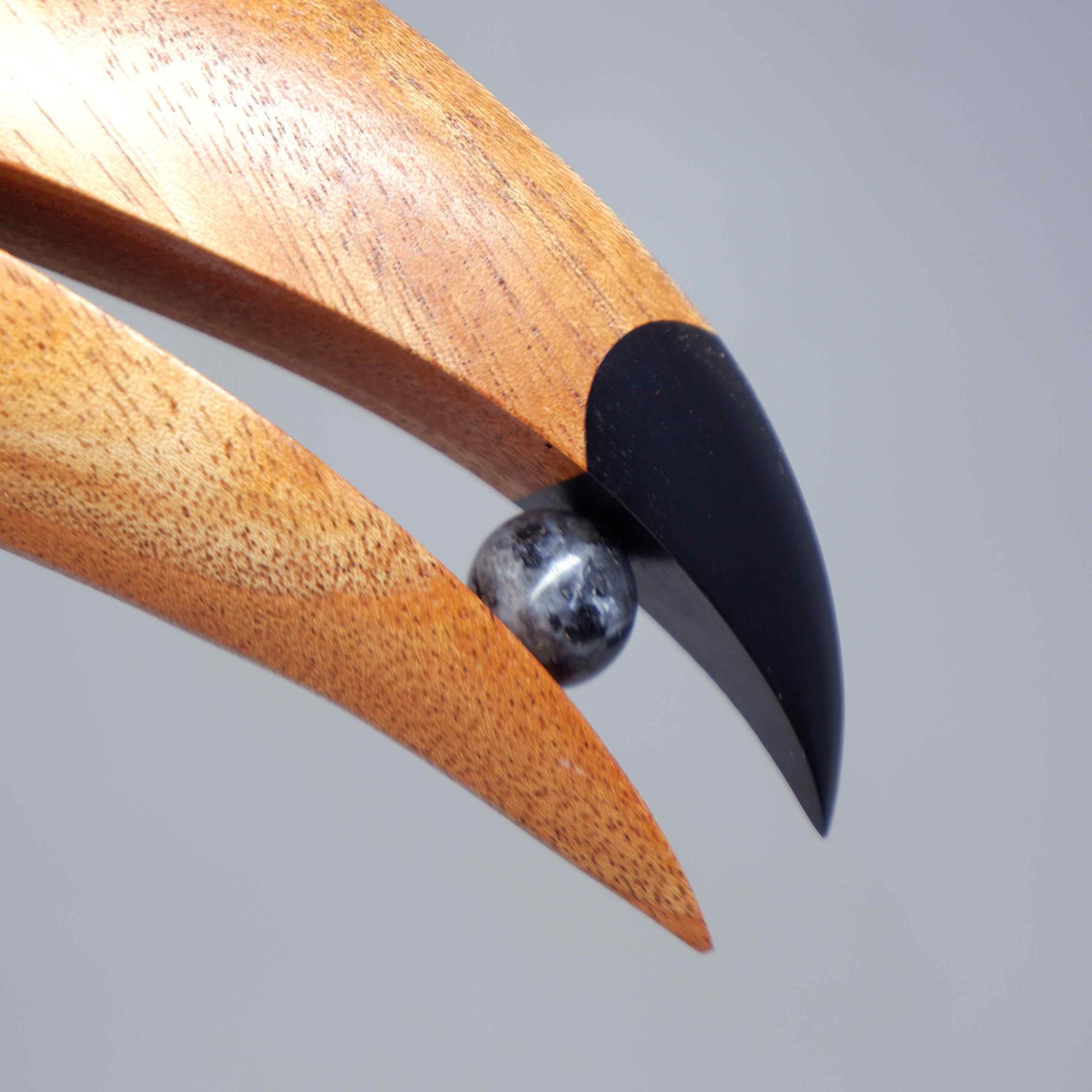 Настольный декор Тукан - изображение 6