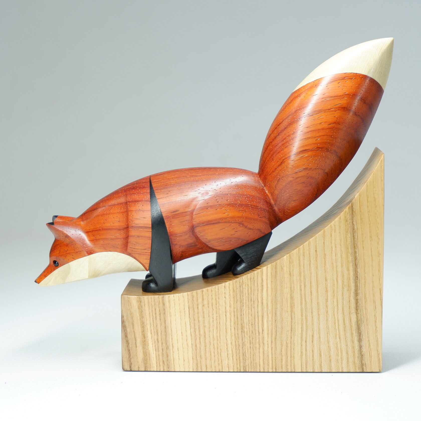 Настольный декор Огненная Лисица 