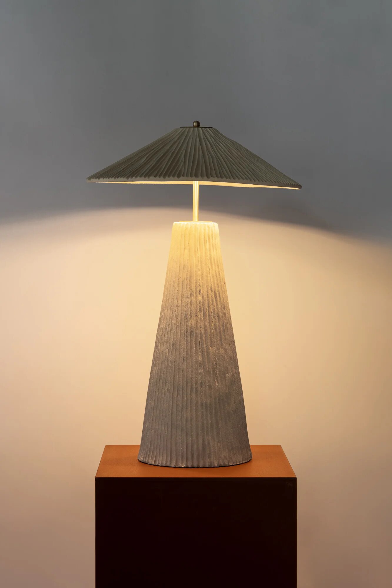  Настольная лампа PLESS - изображение 1