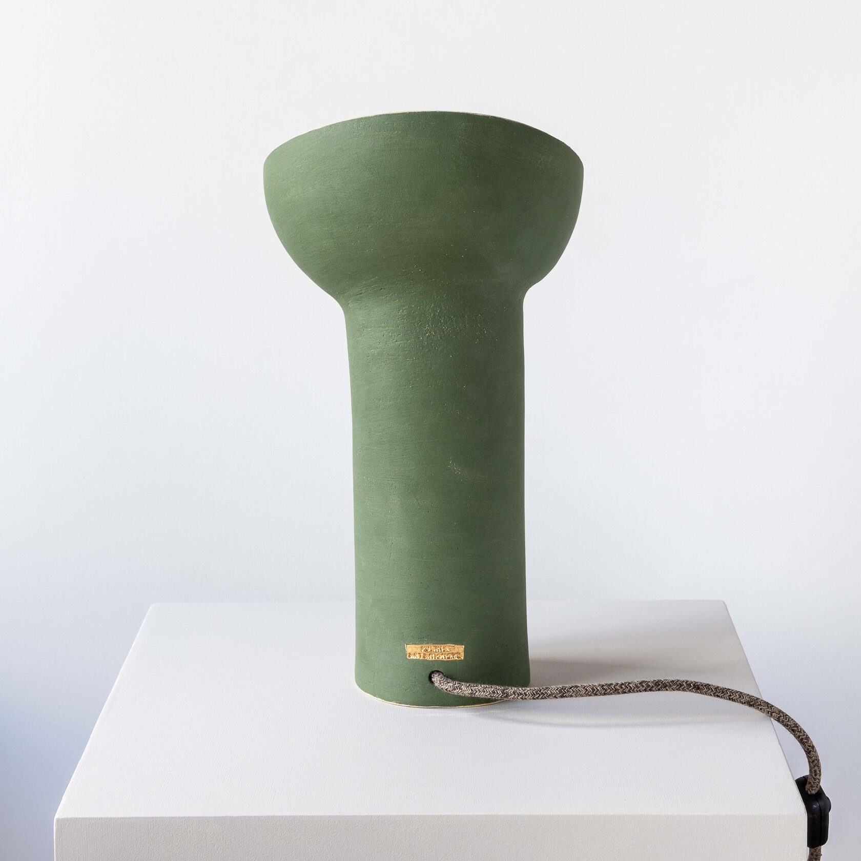 Настольная лампа SIGNAL green by Polina Artamonova — дизайнерская мебель, свет и декор Made Sense