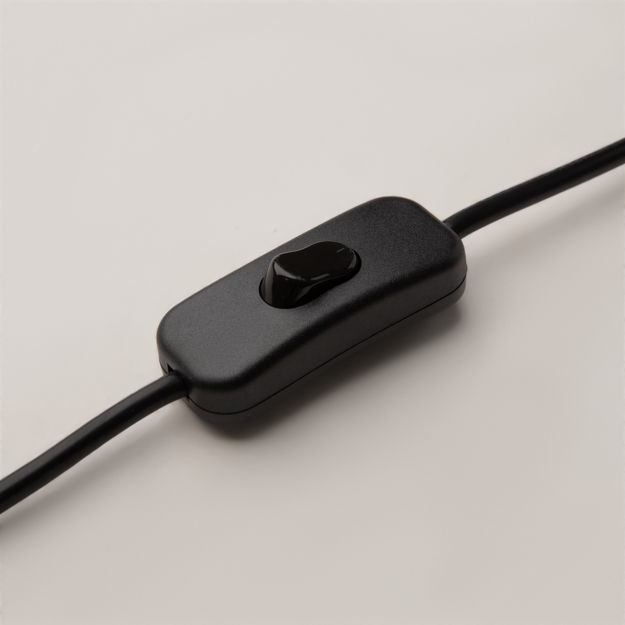 Настольный светильник Maytoni MOD126TL-01B - изображение 5