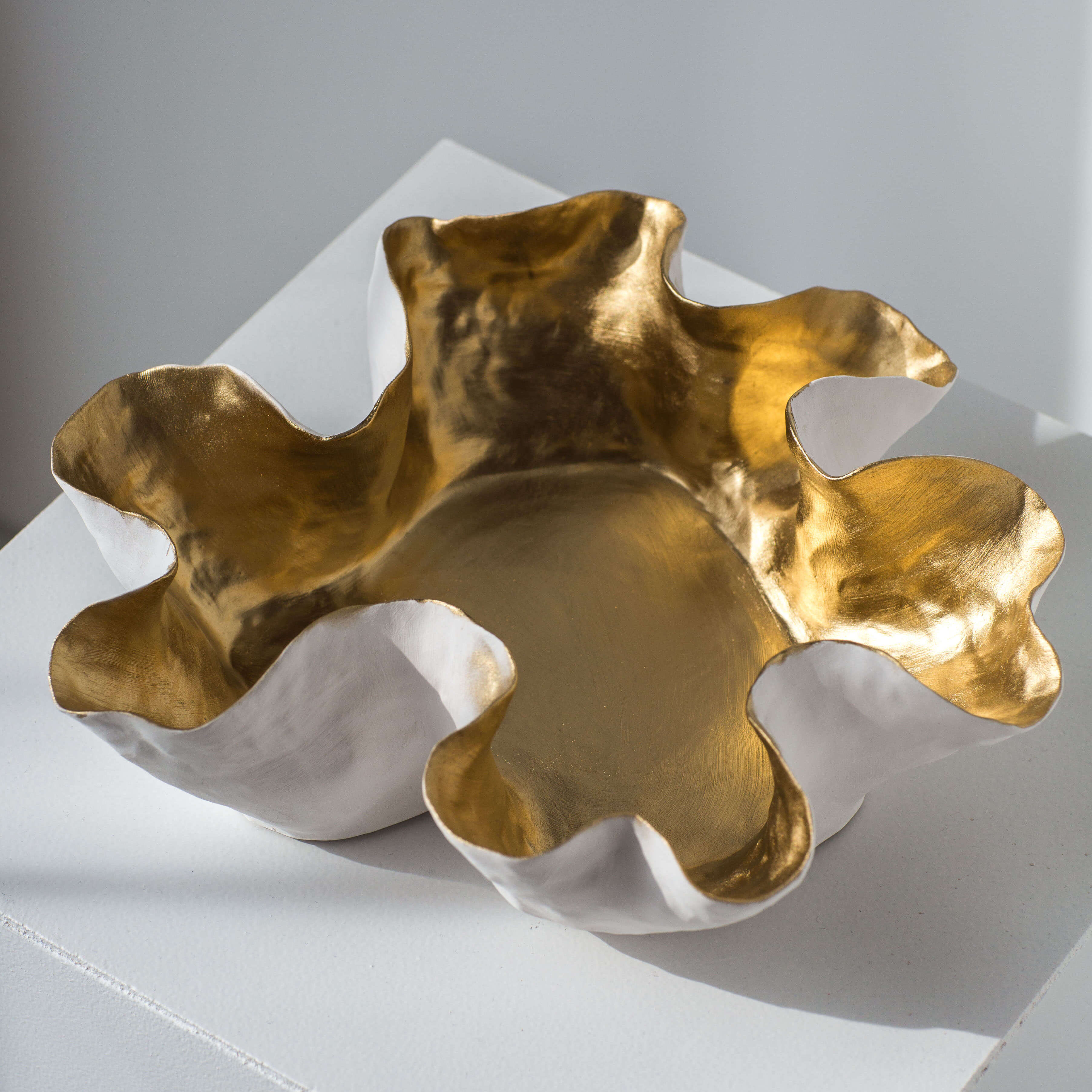 Скульптурная ваза "Golden Duo" by Ирина Дукина — дизайнерская мебель, свет и декор Made Sense