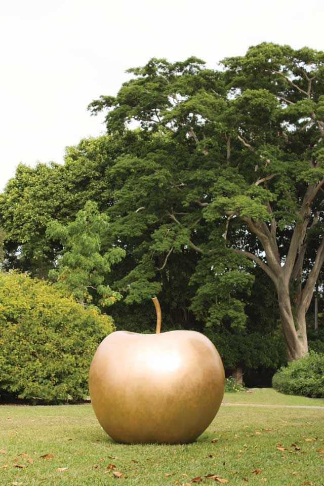 Apple cast bronze by BULL & STEIN — дизайнерская мебель, свет и декор Made Sense