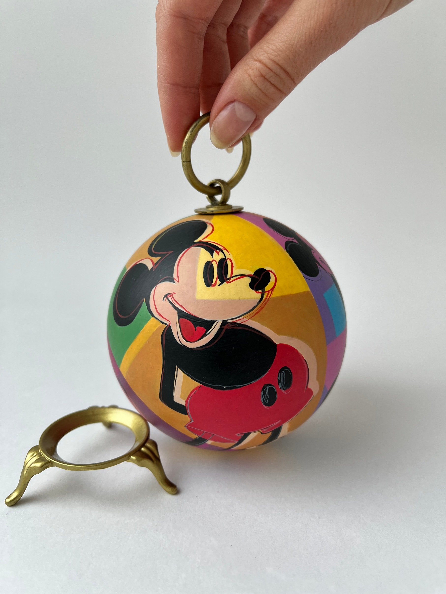 Коллекционный шар по мотивам картины Энди Уорхола «Микки Маус 265» - изображение 1