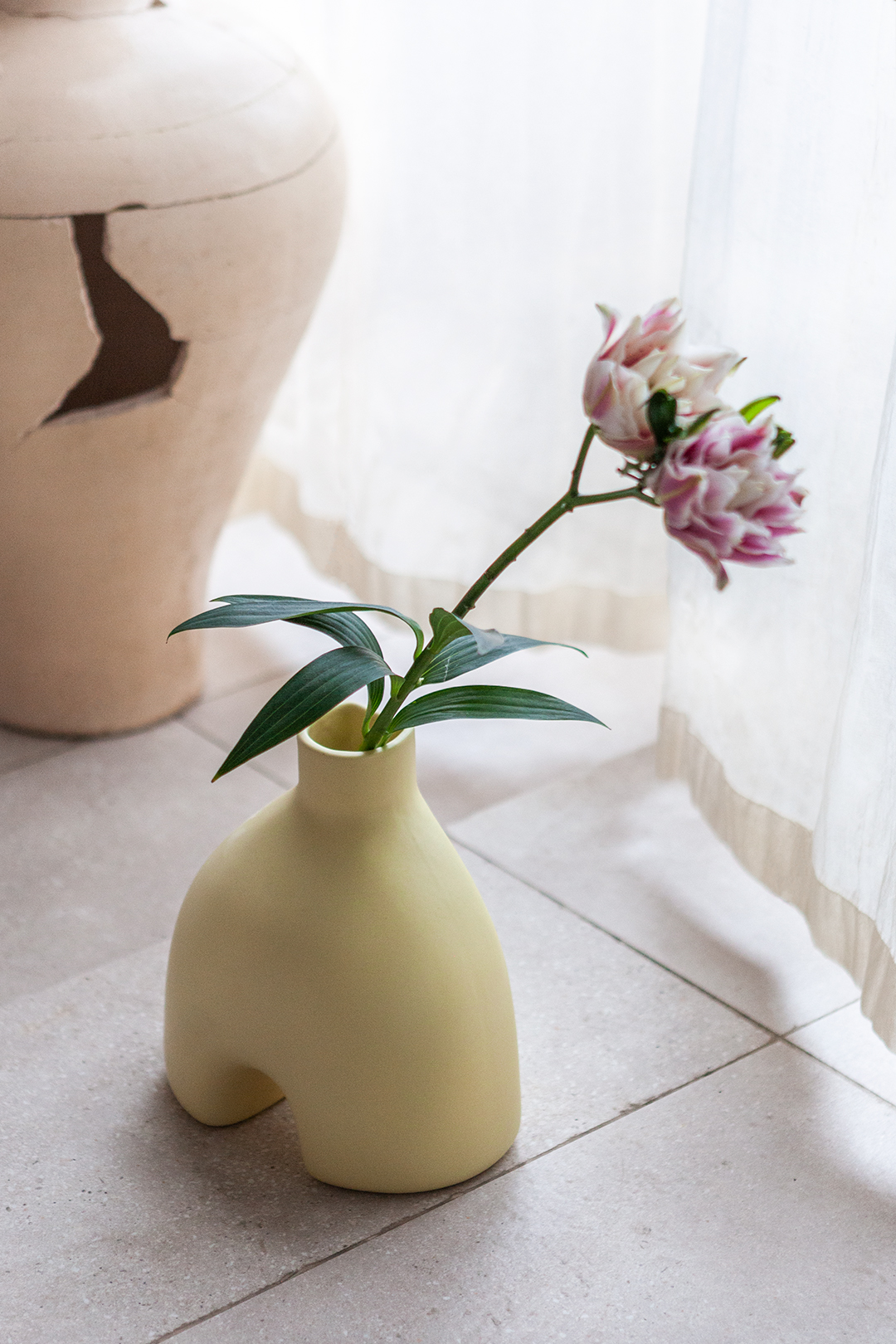 Скульптурная ваза/ букстопер AMBI - изображение 4