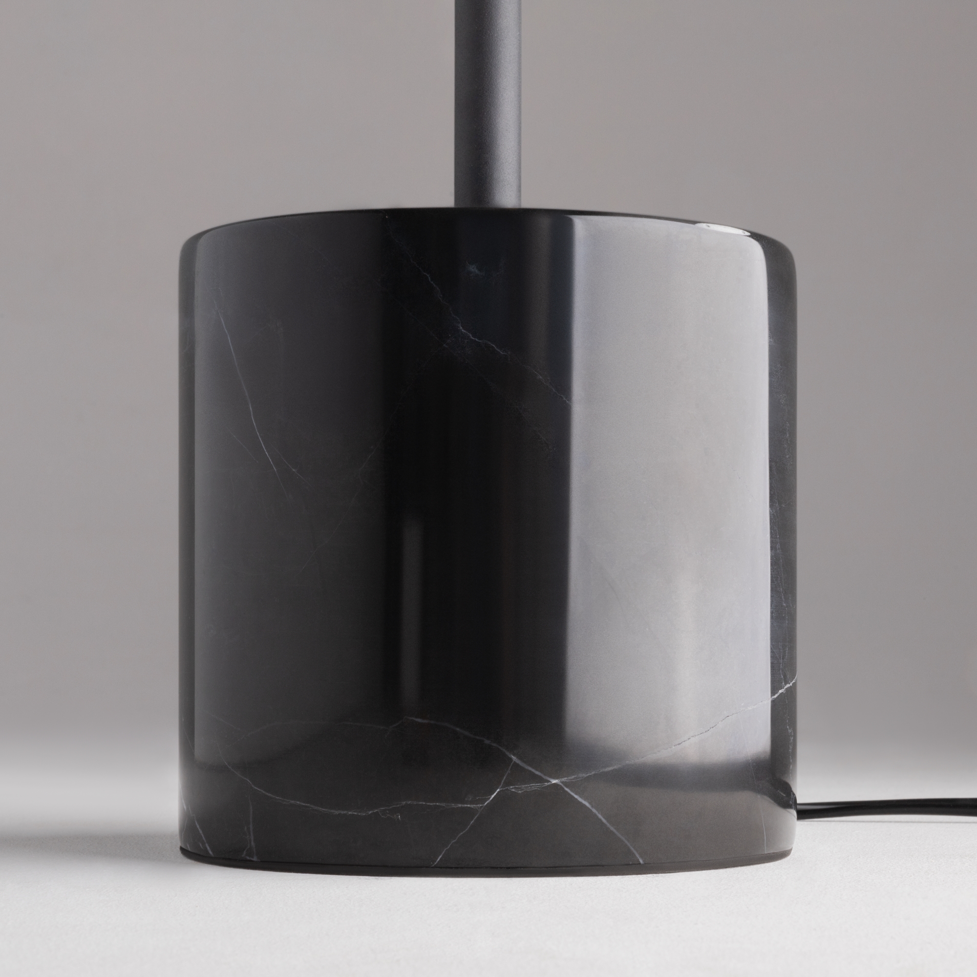 Напольный светильник (торшер) Maytoni MOD230FL-01B - изображение 4