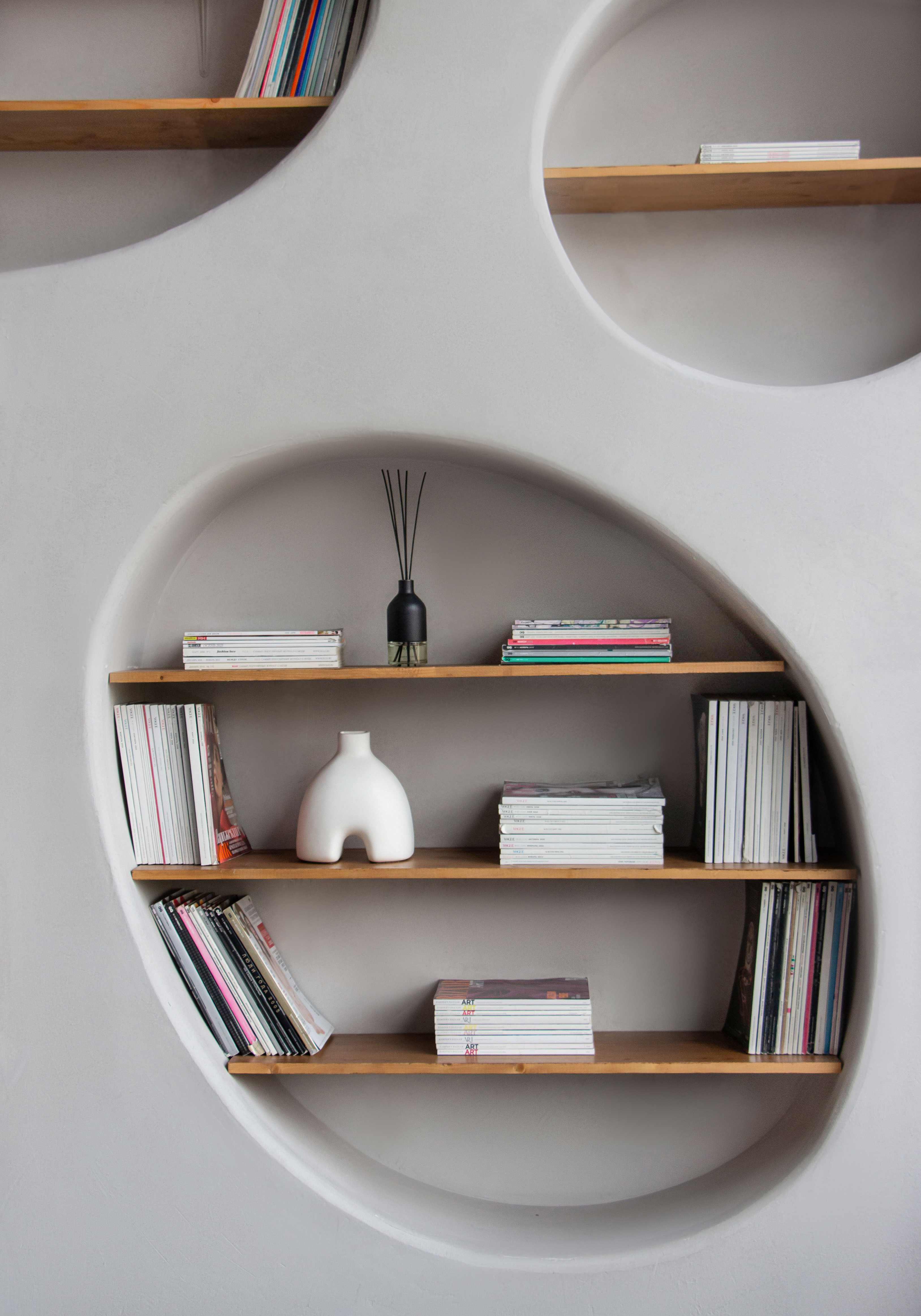 Скульптурная ваза/ букстопер AMBI - изображение 5