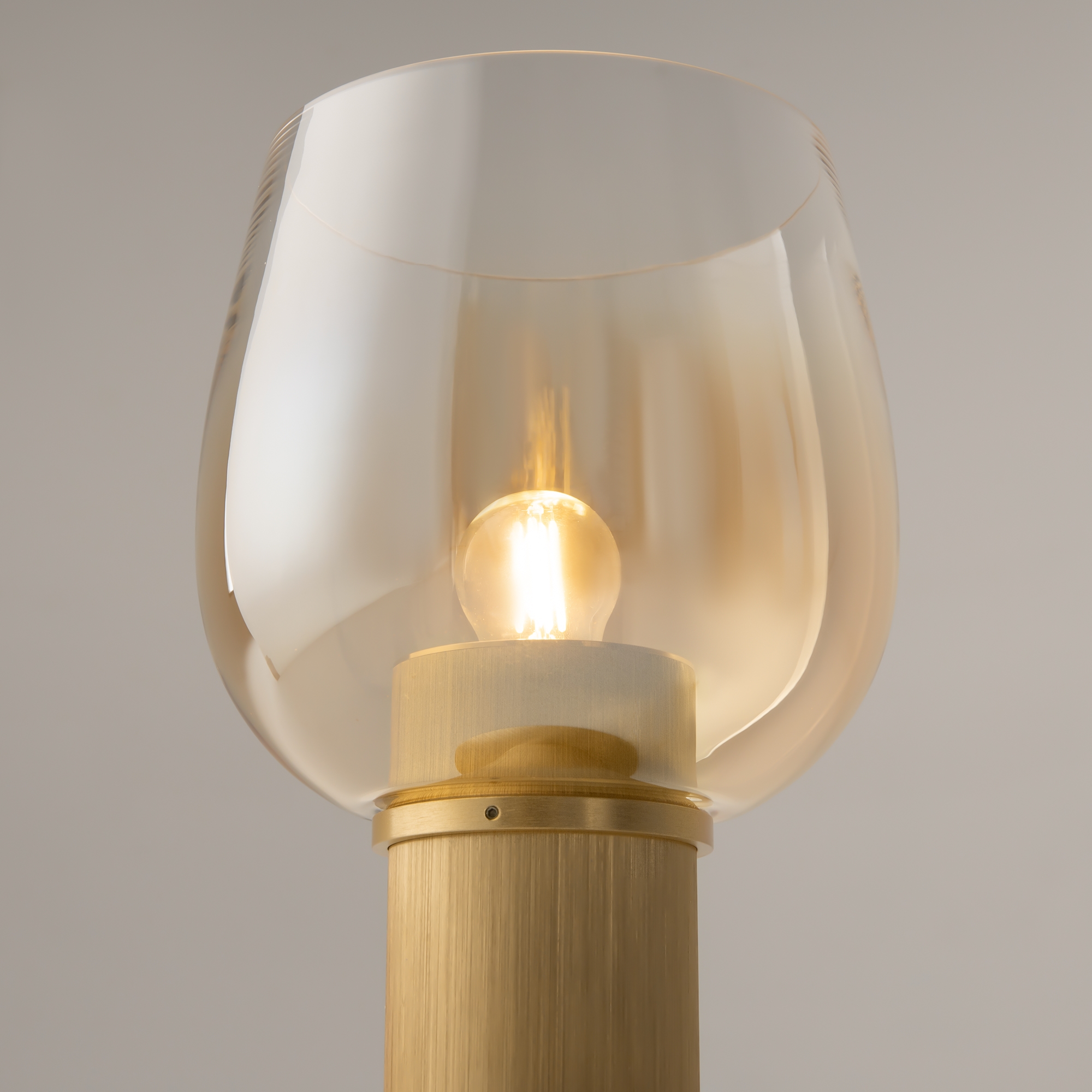 Настольный светильник Maytoni MOD414TL-01G - изображение 2