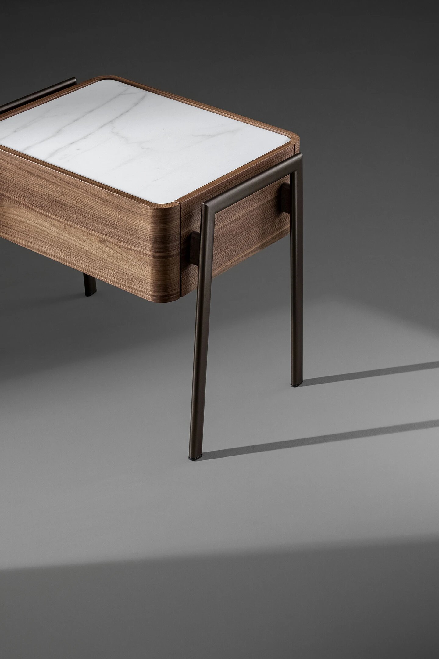 Прикроватная тумба Partout by Bonaldo — дизайнерская мебель, свет и декор Made Sense