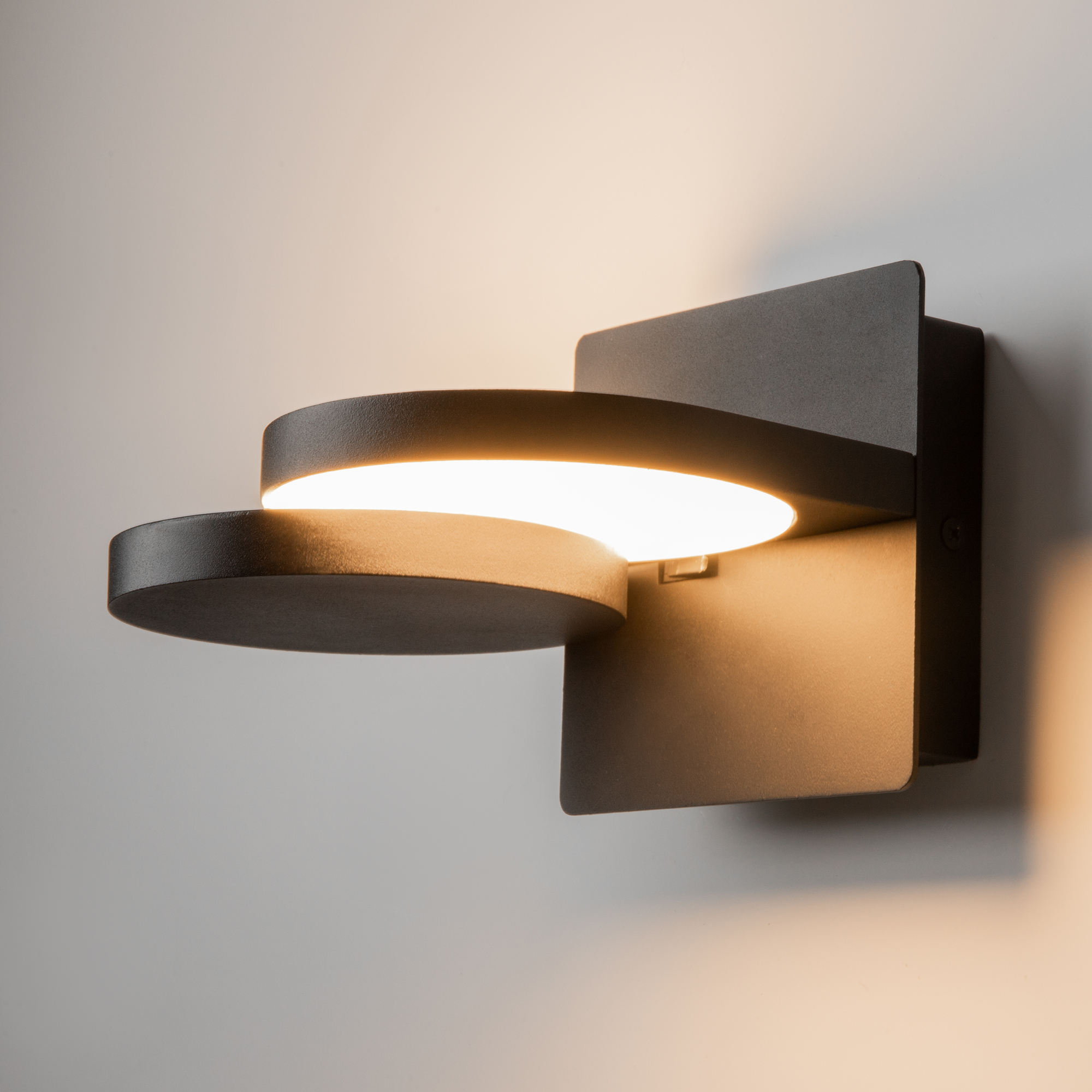 Настенный светильник (бра) Maytoni MOD354WL-L12B3K - изображение 3